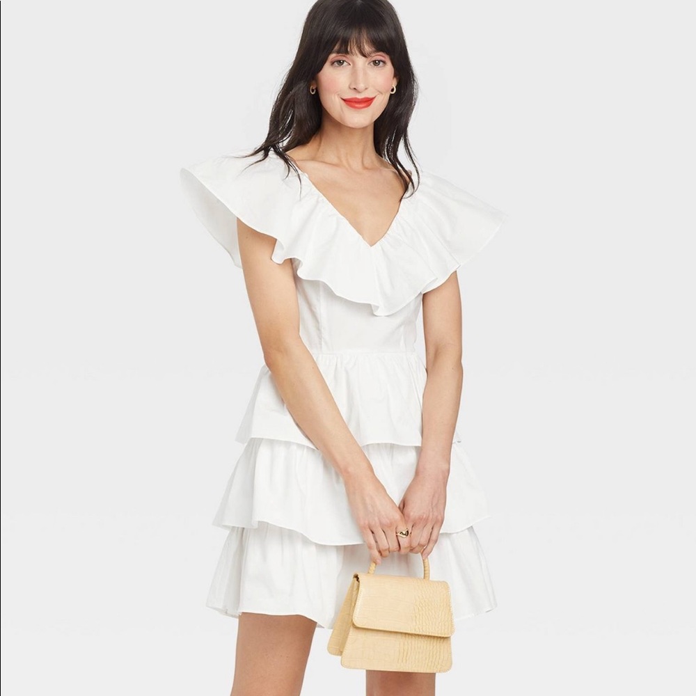 Beautiful White Ruffle Dress!